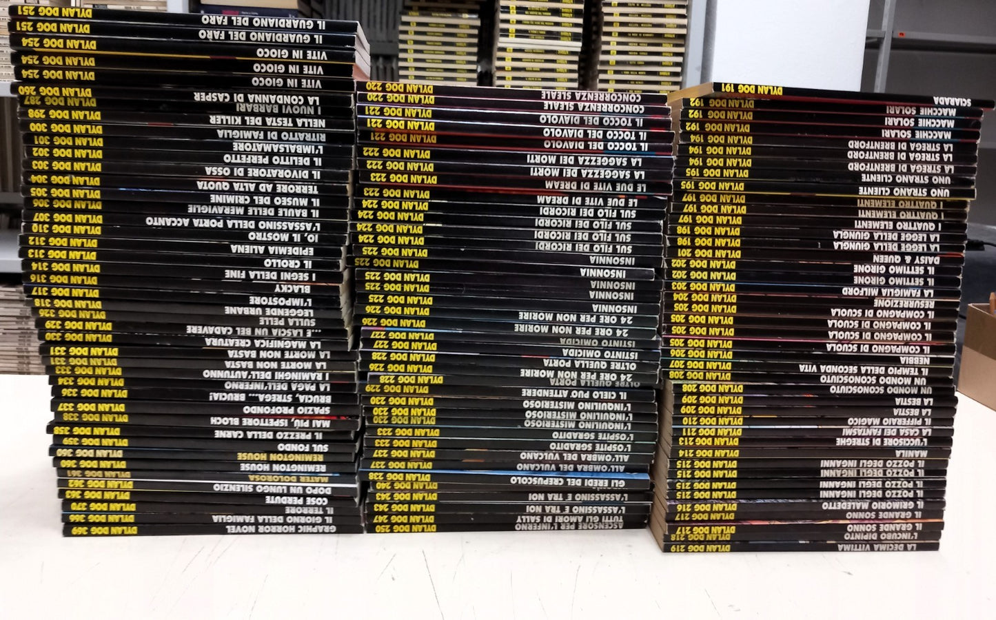 Lotto Stock di Fumetti DYLAN DOG - Scegli la tua Sequenza Completa