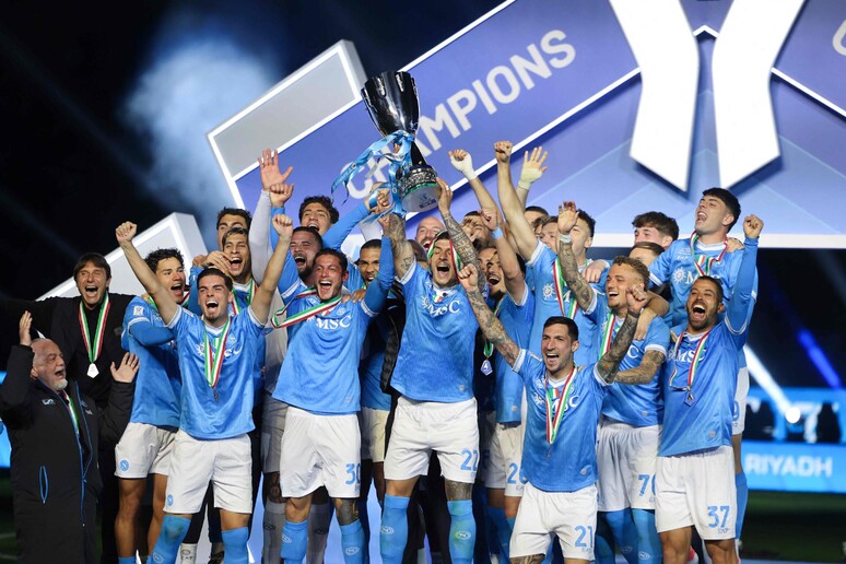 Journal - TuttoSport Tutto Sport du 18.06.2020 - Naples remporte la Coupe d'ITALIE