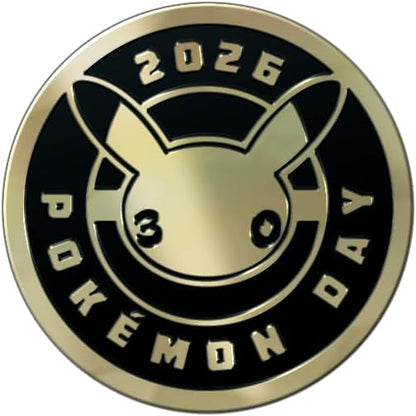 Collezione Pokémon Day 2026 del GCC Pokémon (una carta promozionale olografica, una moneta e tre buste di espansione)