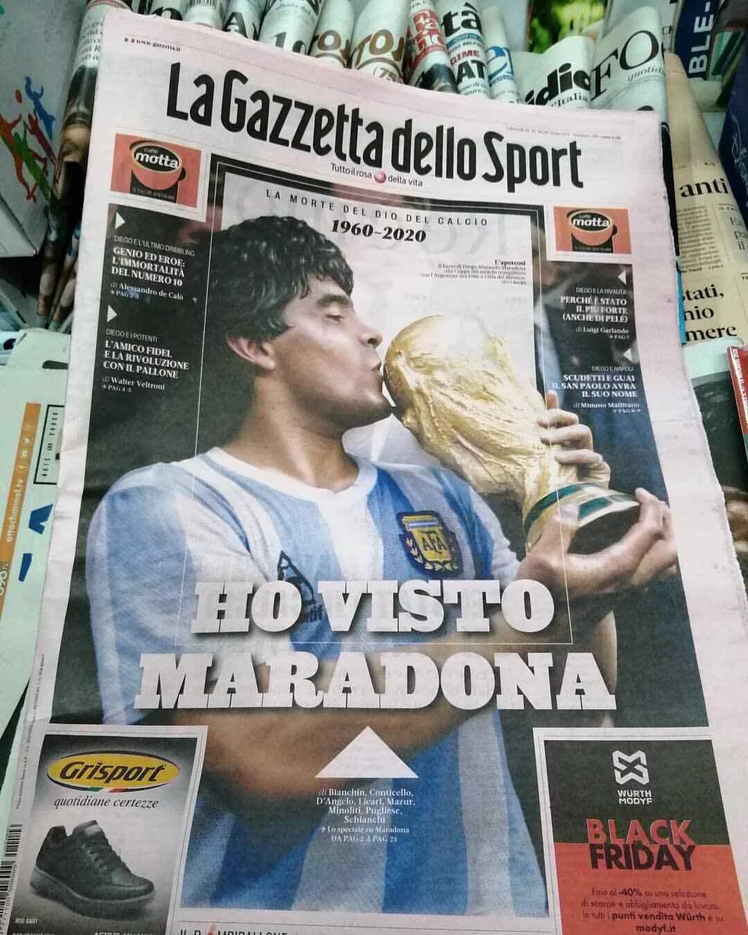 Ensemble de 2 journaux (1x Gazzetta + 1x Corriere dello Sport) du 26.11 Diego Armando MARADONA