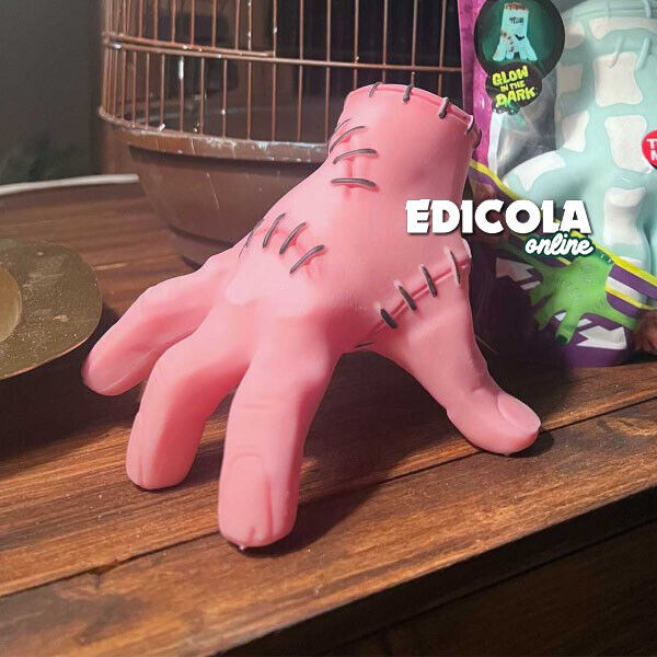 Choose the Toy Hand Elastikorps Zombie Hand Extendable Cicaboom Halloween