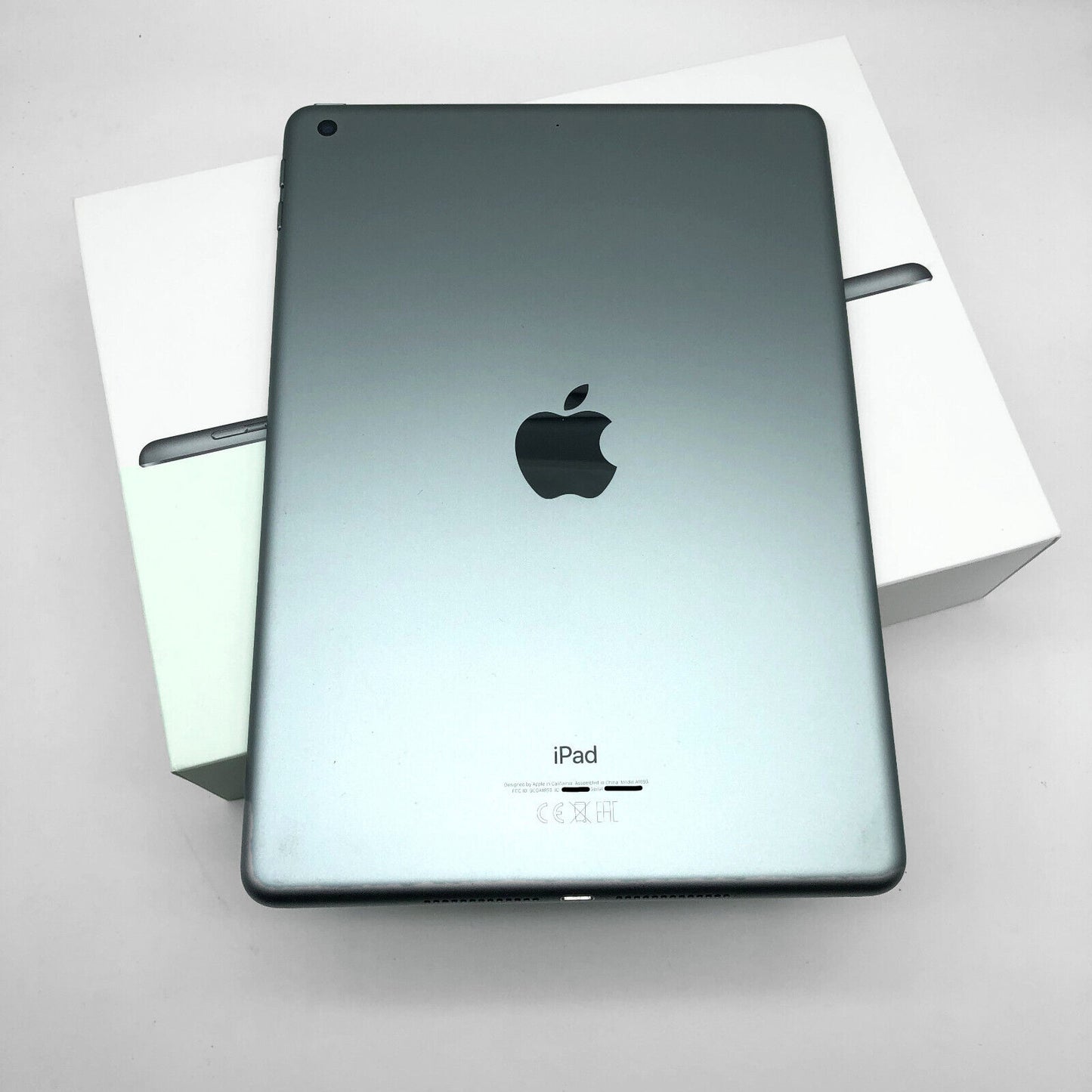 Apple iPad 6 Tablette Reconditionnée Écran 9,7 pouces 128 Go Gris 6ème WiFi