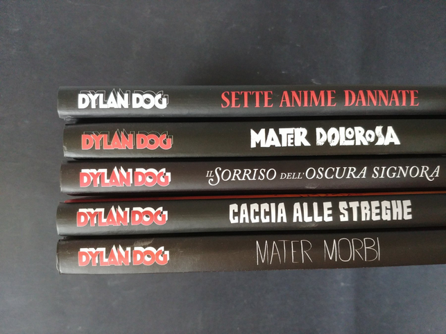 Lot de 5 bandes dessinées cartonnées de DYLAN DOG Collection complète Giant Bao Variant