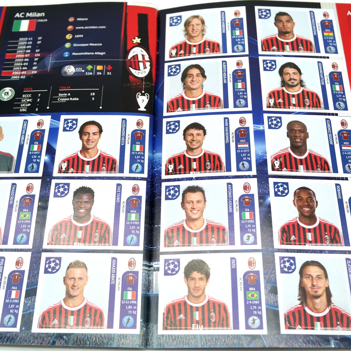 Komplettes Album mit Panini-Fußballspieleraufklebern CHAMPIONS LEAGUE 2011-12 UEFA 2012