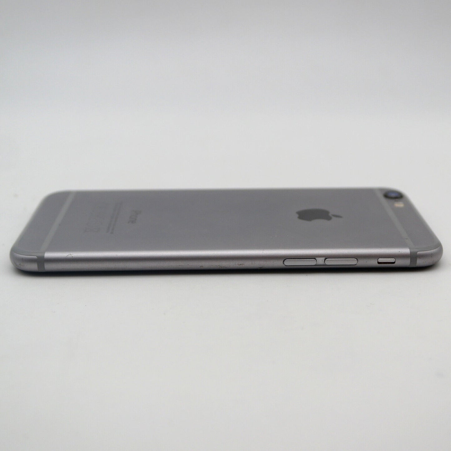 Apple iPhone 6 Reconditionné Gris sidéral Batterie 64 Go 100% Smartphone A1586 + verre