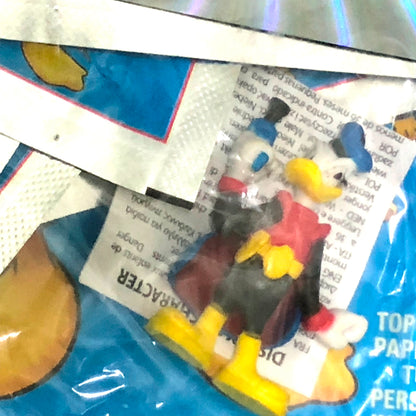 Starter Pack : Album  di Topolino + Personaggio 3D + 10 Bustine di figurine "Storie di un mondo fantastico"  2023