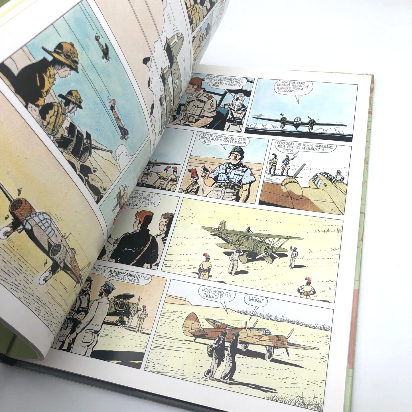 Bande dessinée reliée - Les Scorpions du désert (tome 2) - Hugo Pratt