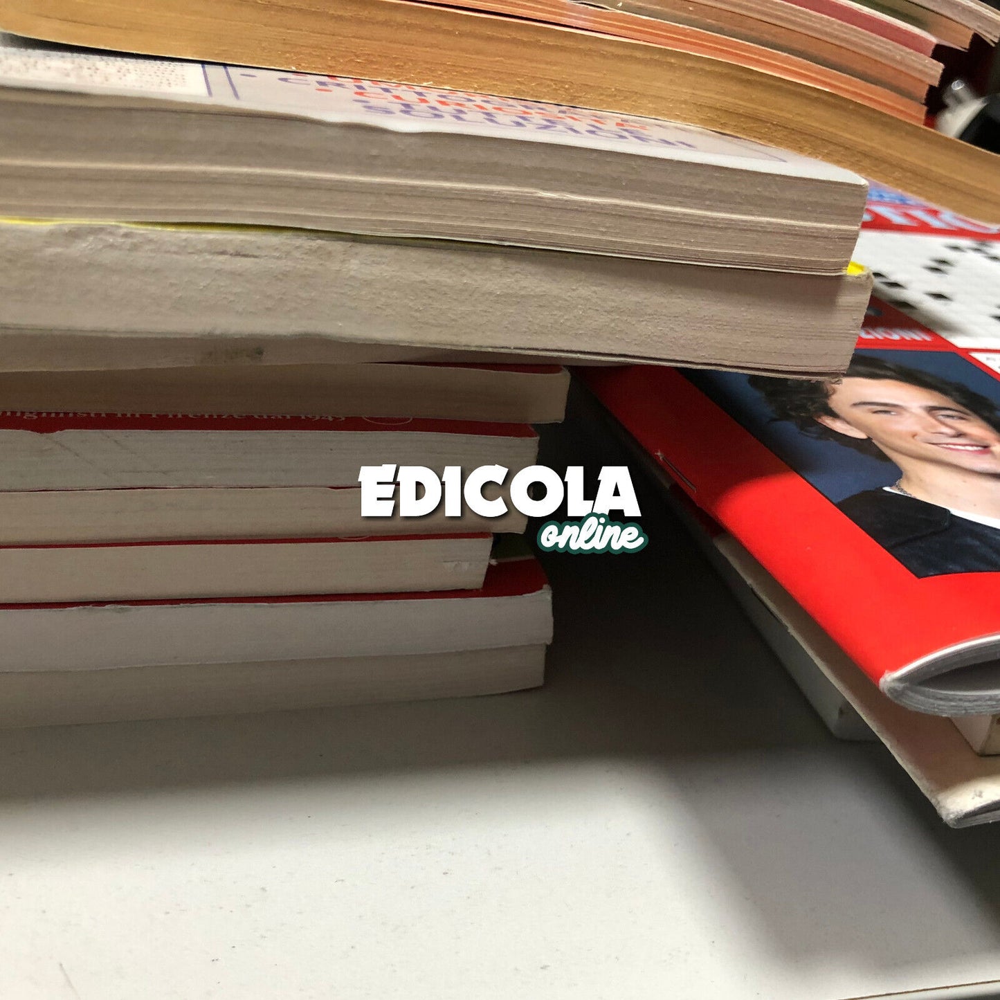 Vorrat an RÄTSELN und KREUZWÖRTERN - Zeitungskioskzeitschriften