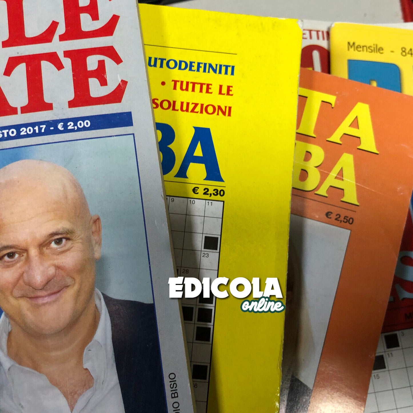 Vorrat an RÄTSELN und KREUZWÖRTERN - Zeitungskioskzeitschriften