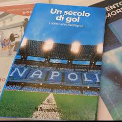 Libro 100 anni Calcio NAPOLI - Un Secolo di gol (La Repubblica 20/06/2026)