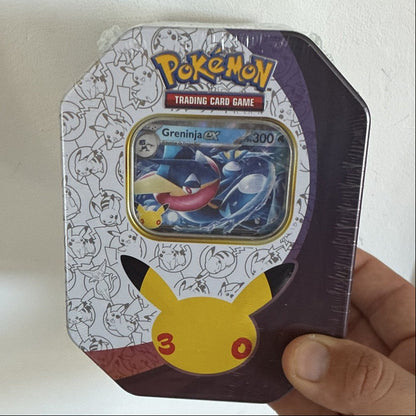 Pokémon: scatola da collezione Greninja-ex dell’espansione 30° Anniversario del GCC Pokémon - Italiano